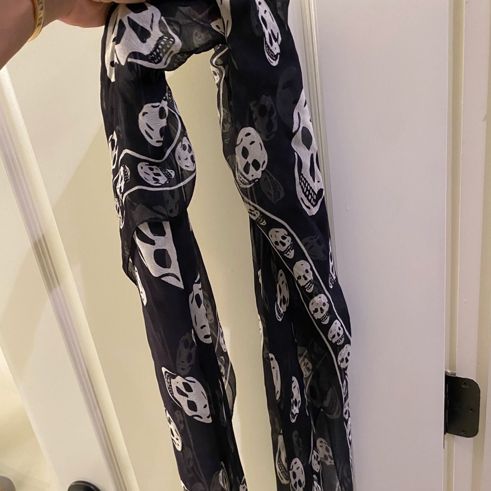 Alexander McQueen Black and White 100% Silk Scarf